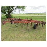 IH 16ft. 45 Vibra Shank Cultivator, Pull Type,