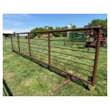 24ft. 3in. x 67H Free Standing Cattle Panel