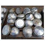 Approx. 61 Hub Caps