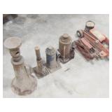 4-Hydraulic Jacks, 3 Screw jacks