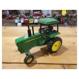 ERTL John Deere 4450 1/16 Die Cast Metal Tractor