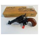 A. Uberti Stoeger 1873 Cattleman Bird Head,45 Colt
