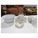 Popcorn Bowl, 3 Med. Bowls, 4 Small Bowls, Saucer
