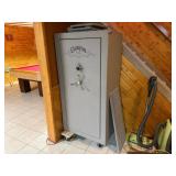 Champion Safe Co. Throphy 23 Gun Safe, 31x21x60