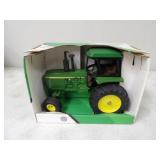 ERTL 1/16 John Deere 4255 Row Crop Metal Die Cast
