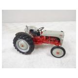 1952 Ford 8N Tractor 1/16th Metal Die Cast