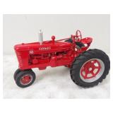 Scale Models Farmall Mod.M 1/8th Scale, Reads