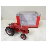 Spec Cast Farmall W400D 1/16th Die Cast Metal Trac