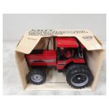 ERTL International 5488 AWD Assist Tractor, 1/16th