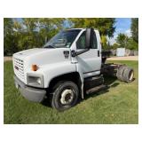 2003 GMC C6500, Duramax Diesel, 6sp. Manual Trans