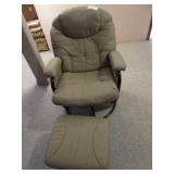 Swivel Reclining Rocker w/Ottoman