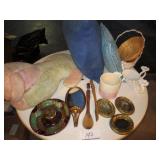 USA Ashtray, Pillows, Baskets, Pictures, Misc