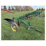 John Deere 614 Single Bottom Pull Type Mech. Lift