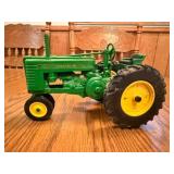 ERTL John Deere G NF 1/16th Scale, Die Cast Metal