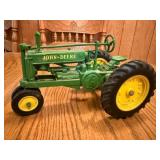 ERTL John Deere 1/16th Mod. A, 1/16th Scale