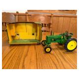 ERTL 1947 John Deere BW Styled 1/16th Scale