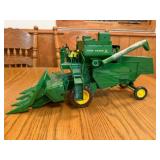 John Deere 55 Corn Special 1/16th Scale