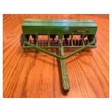 ERTL John Deere 452 Drill 1/16 Die Cast Metal