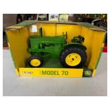 ERTL 1953 John Deere 70 1/16th Scale, Die Cast