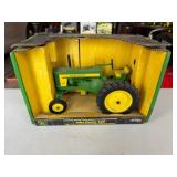 ERTL Collectors Edition John Deere 620 1/16th