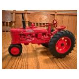 ERTL IH H NF 1/16th Scale Die Cast Metal