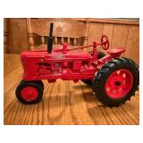 ERTL IH H NF 1/16th Scale, Die Cast Metal