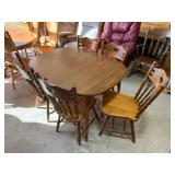 Table w/5 Chairs, No Leaves