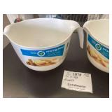 Set of 2 Simply Done White Plastic Mixing Bowls with Pour Spouts and Handles