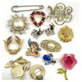 Vintage Jewelry - Brooches