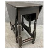Antique Drop Leaf Gate Leg Table