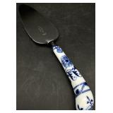 Blue Onion Blue & White Handle Pie Server