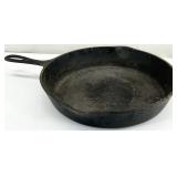 Cast Iron Skillet #8 w/ Heat Ring