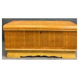 Vtg Cavalier Lift Top Cedar Chest