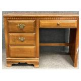 Maple Tone Kneehole Desk