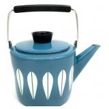 Catherineholm White Lotus on Blue Teapot