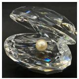 Swarovski Crystal Shell With Pearl