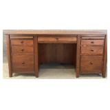 Amish Made Kneehole Desk