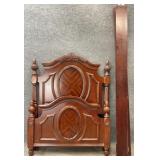 Twin Bed w/ Oval Medallion Headboard