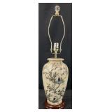Chinoiserie Porcelain Vase Lamp