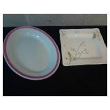 Assiettes Ovale Et Carré 17 x 11.5" et 11 x 11"