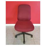 Chaise de bureau rouge
