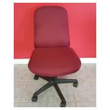 Chaise de bureau rouge