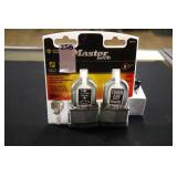 masterlock locks w/ keys (display)