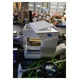 30ï¿½ vanity -no top door hinge damage