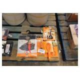 4 pumpkin carving kits and adult blk cape