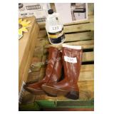 sz 6 tall brown boot