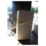 kenmore refrigerator - used
