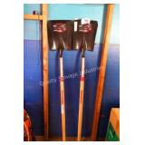 2- transfer shovels