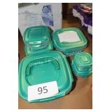 6ct lock-n-lock food storage containers 1 BROKEN