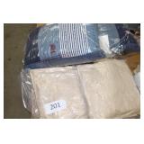 4ct asst throw pillows